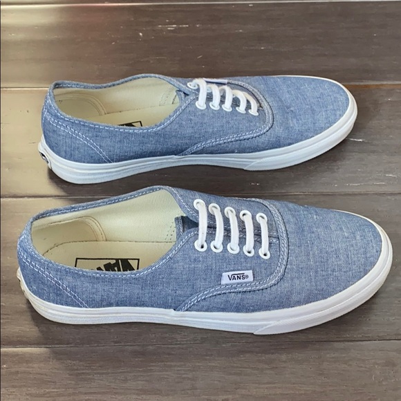 Vans - Picture 2 of 5